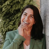 Yamina Hermosilla-Lara