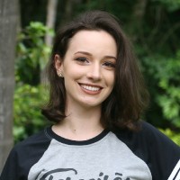 Lara Valentine Momm