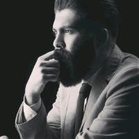 پویان حسینی