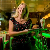 Nicolette Hoogstrate