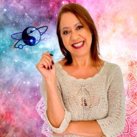 Ana Beatriz Siqueira