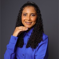 Tainá Santos
