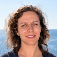 Claudia R. Serra
