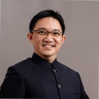Kenneth Wee  黄居安