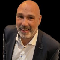 Steven Van den Dries