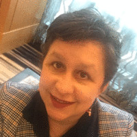 Tracy Burr, Cae