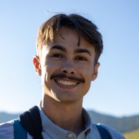 Riley Warren