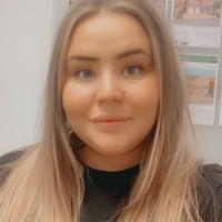 Phoebe Lowe