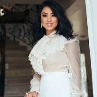 Dra Adrielle Moraes