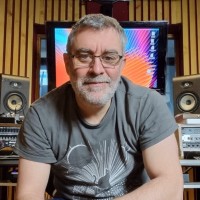 Simon Glenister