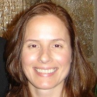 Dina Fagundes-Newcombe