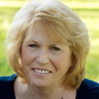 Linda Leake