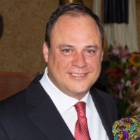 Roberto V.
