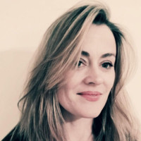 Evie Costello