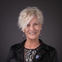 Dee Buettmann
