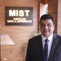Dr. Vineet Gupta
