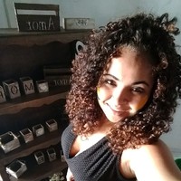 Thais Cruz