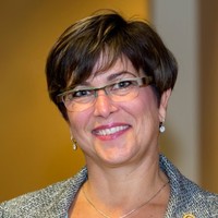 Elaine Heller, Cfa