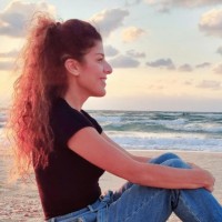 Naama Raz