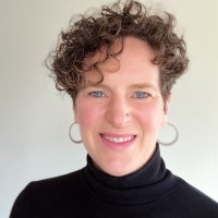 Nurit Bloom