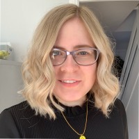 Holly Oswald