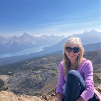 Rebecca Harkcom Ⓥ🌱