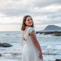 Caitlin Featherman, Chia