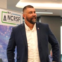 Derek Deveau
