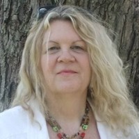 Suzanne Powell