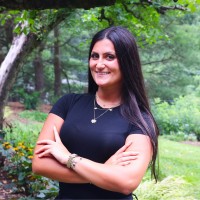 Mirela Serjani