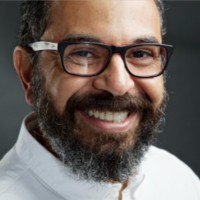 Elb Speaking / Ed Leal Branchet