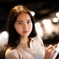 Huiyu Zeng