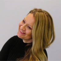 Manuela Schön