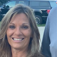 Lynne Lochmondy