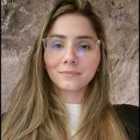 Fabricia Helena Ferreira