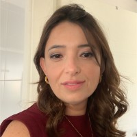 Vivian Defanti Azevedo