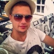 Александр Петров