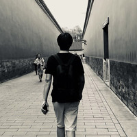 李富龙