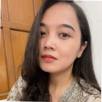 Putri Maya