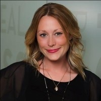 Lindsay Hennebury