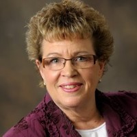 Linda J Smith