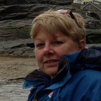Lesley Hill