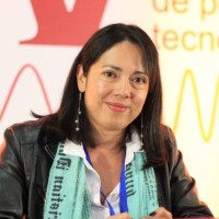 Alba E Velasco