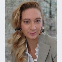 Erica J Bentley