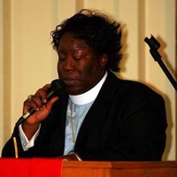 Dr Ellen Summlears-Jones