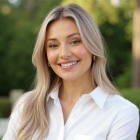 Lexis Clavet, Mba