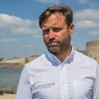 Alex Thomson
