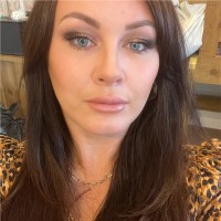 Naomi Connell