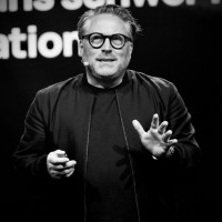 Stefan Wenzel