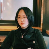Lucia Zhang